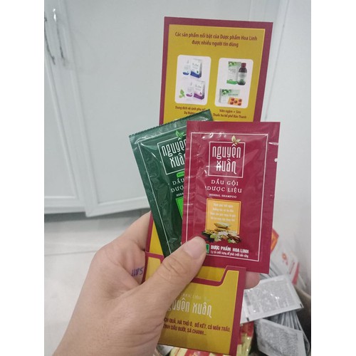 10 gói dầu gội dược liệu Nguyên xuân