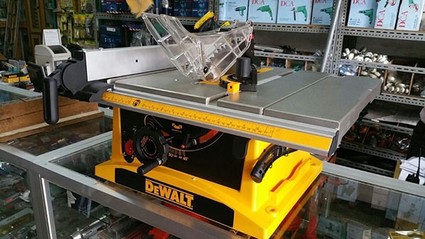 Máy cưa bàn đường kính lưỡi 255mm 800w dewalt dwe7470 - hàng chính hãng