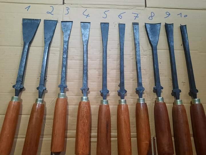 Bán lẻ 1 cây đục thợ mộc đục hàng ngang đục tràng đục nhà gỗ loại dài 35cm đục gỗ mài sắc chất liệu thép tra cán gỗ nghiến
