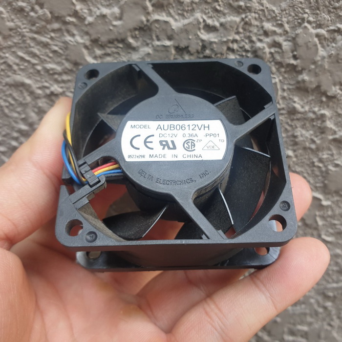 Quạt không chổi than (brushless DC), kích thước 60x60x25mm, điện áp 12V/0.36-0.7A