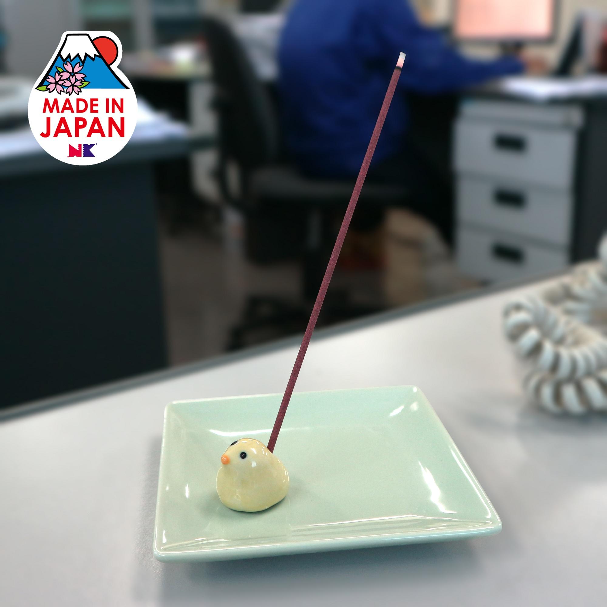 Chân đế cắm hương hình gà con - Nippon Kodo