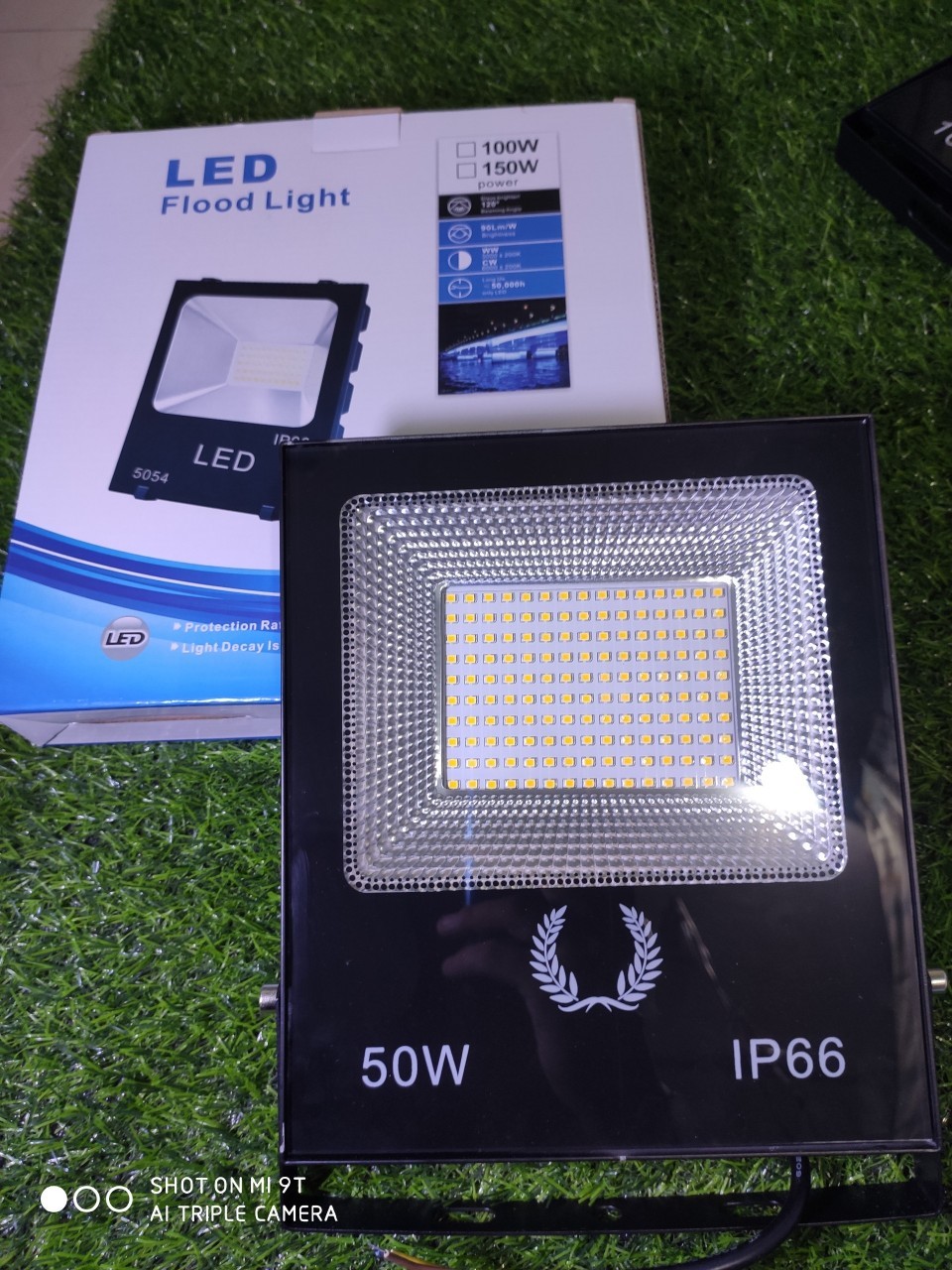 Đèn pha led ngoài trời 50w 100w bảo hành 2 năm