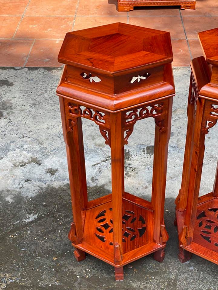 đôn lục giác gỗ cẩm vàng kích thước cao 80 cm đường kính mặt 32 cm.