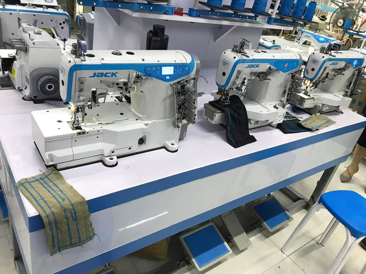 Bộ máy trần đè / kansai công nghiệp jack w4 cắt chỉ tự động