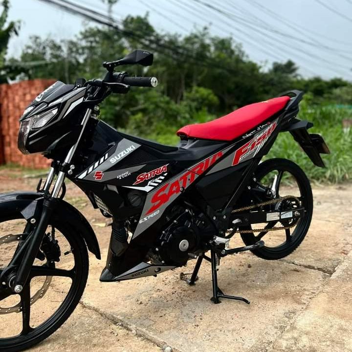 Tem rời Satria mẫu zin đỏ-bạc-đen chất liệu keo in mccal