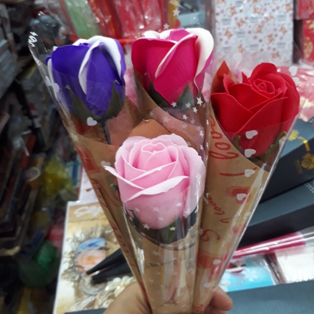 Hoa hồng sáp 1 bông có nơ Hoa hồng sáp thơm nhiều màu