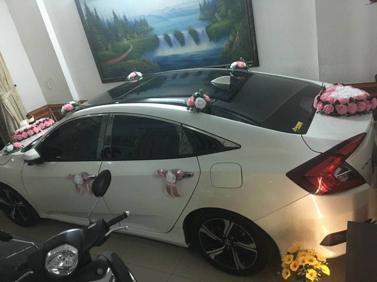 Hoa cưới trang trí xe hơi mẫu trái tim HOA HỒNG có gấu cực sang chảnh đế hít nam châm cam kết hình thật 100%