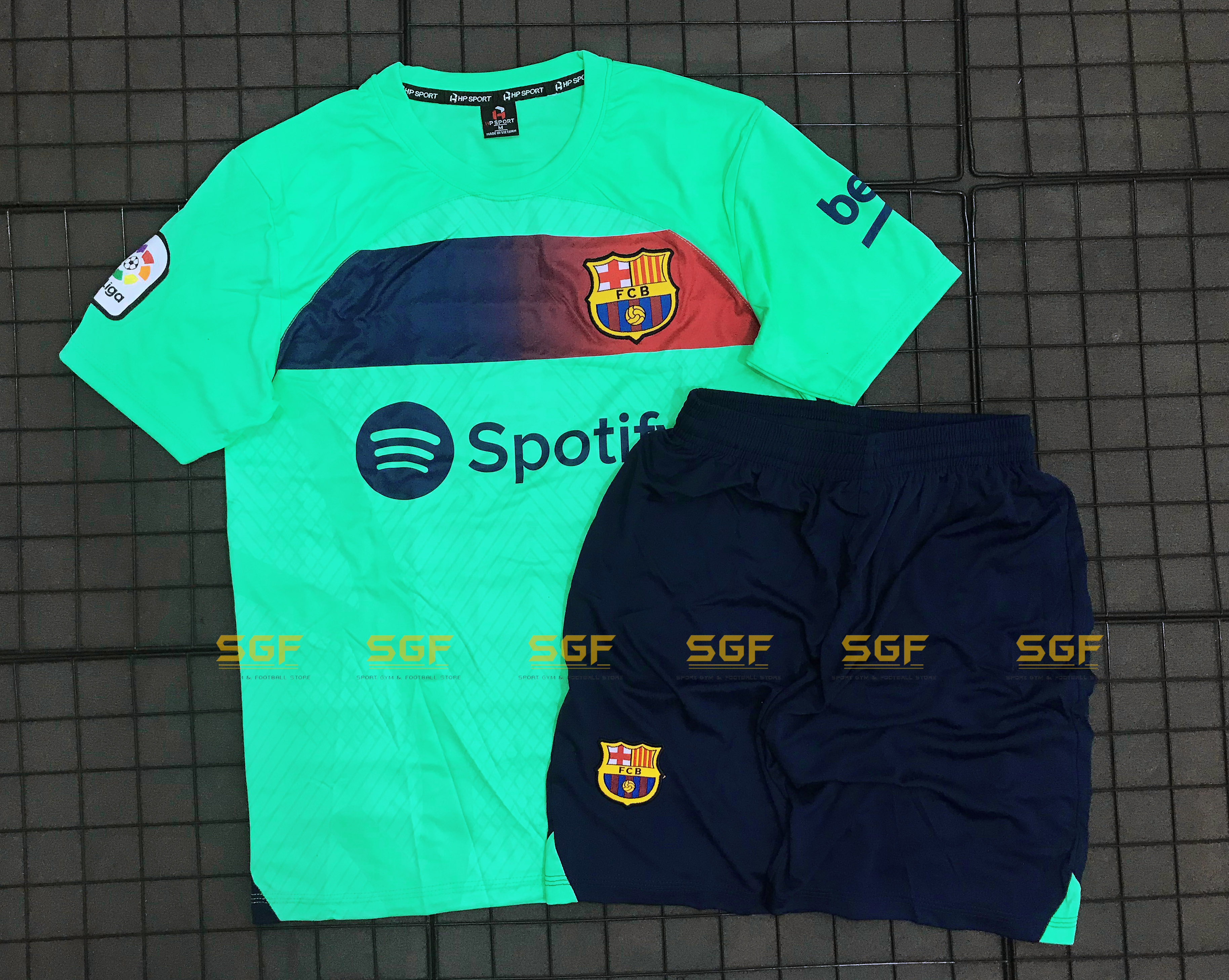 Quần Áo Bóng Đá BARCELONA xanh dạ quang 2023