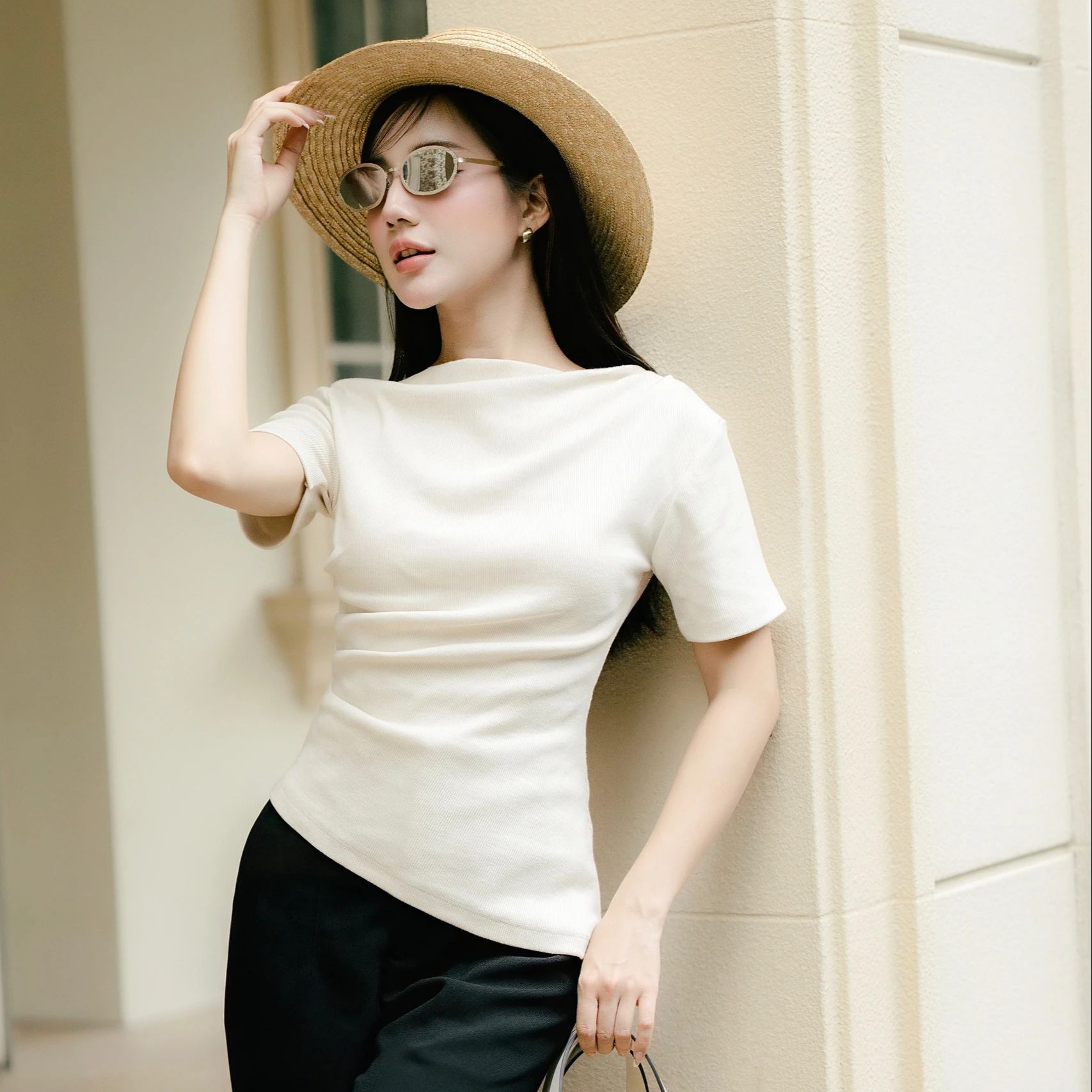 Áo thun nữ trễ vai tay ngắn Side Sleeve Tee Maxy Workshop