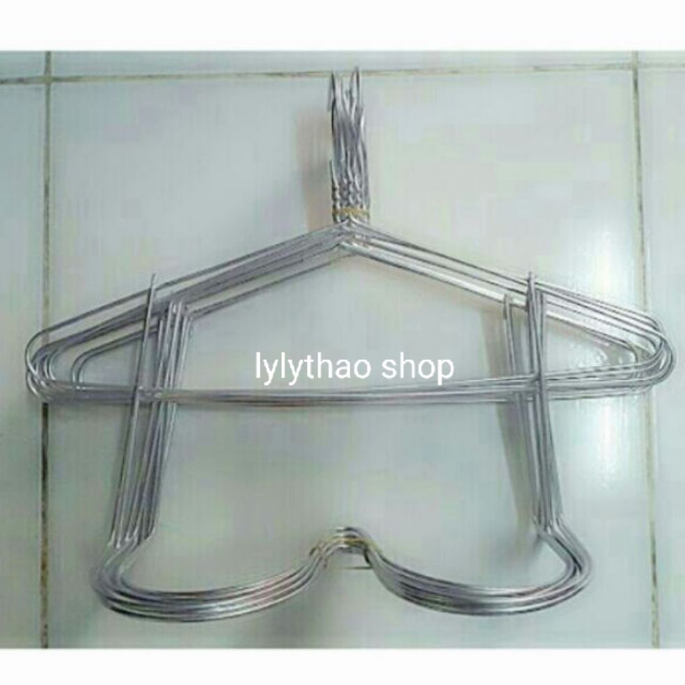 Móc treo áo có ngực