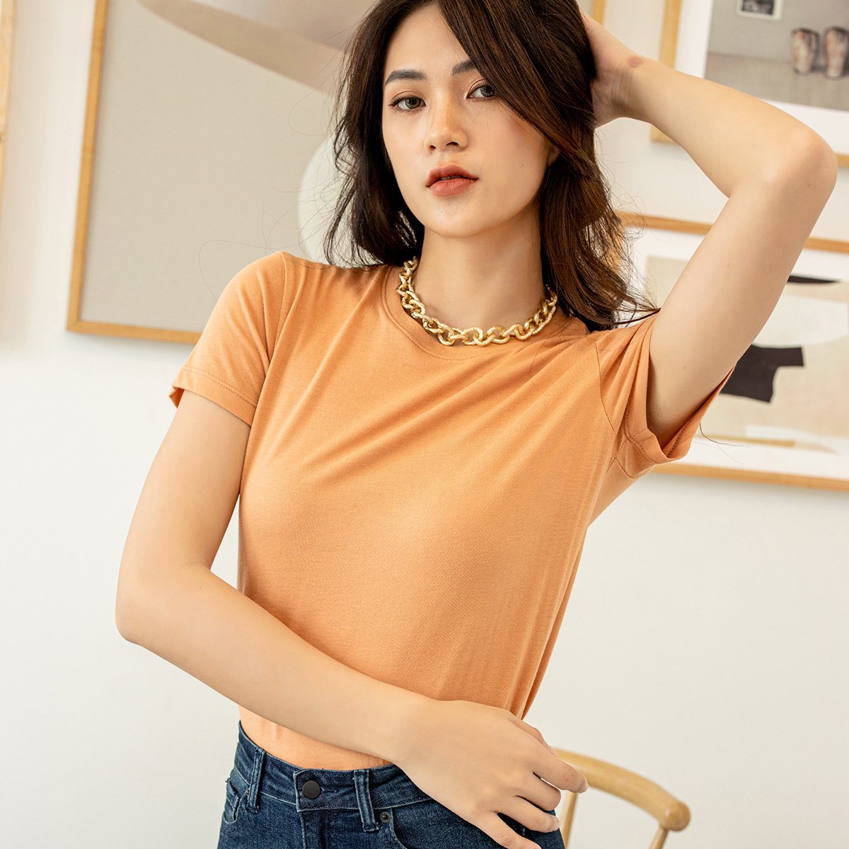 Áo thun cổ tròn màu cam visco