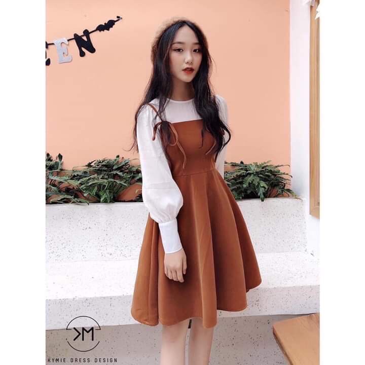 yếm nữ dạng váy xòe kết hợp áo sơ mi kiểu dài tay tay phồng chất liệu kate phối cát - Thời Trang Sài Gòn Gía Rẻ