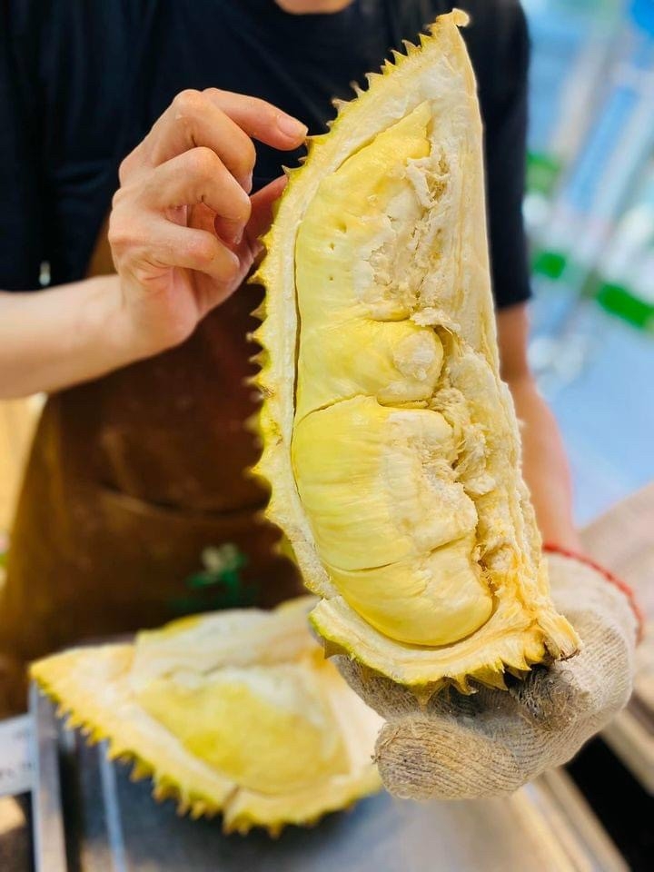 Trái sầu riêng tươi nguyên vỏ Thái  MonThong Múi vàng ngọt bột