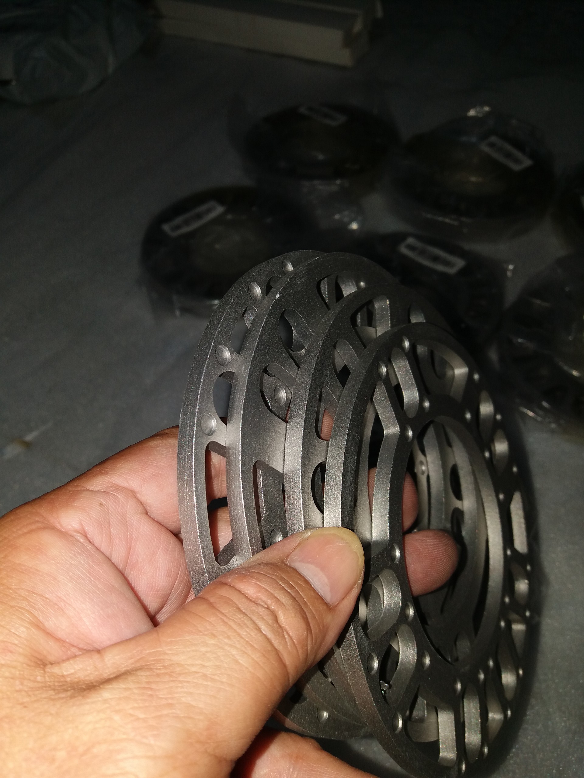WHEEL SPACER : MIẾNG HỢP KIM NHÔM CHÊM LAZĂNG CHO BÁNH XE NHÔ RA HÔNG XE (BỘ 2 , 4 HOẶC LẺ)