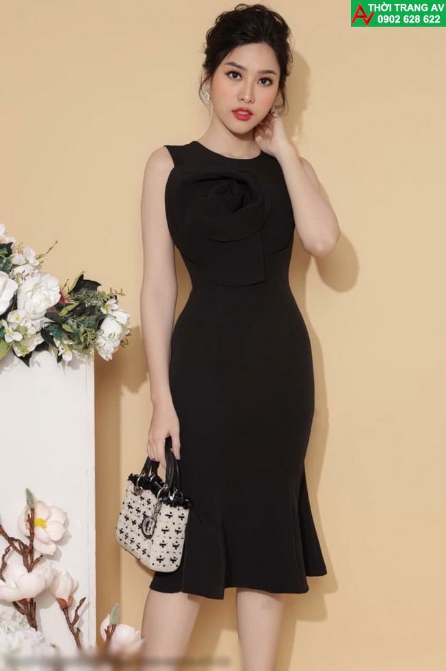Đầm ôm body đuôi cá đính hoa hồng lớn trước ngực - AV6263