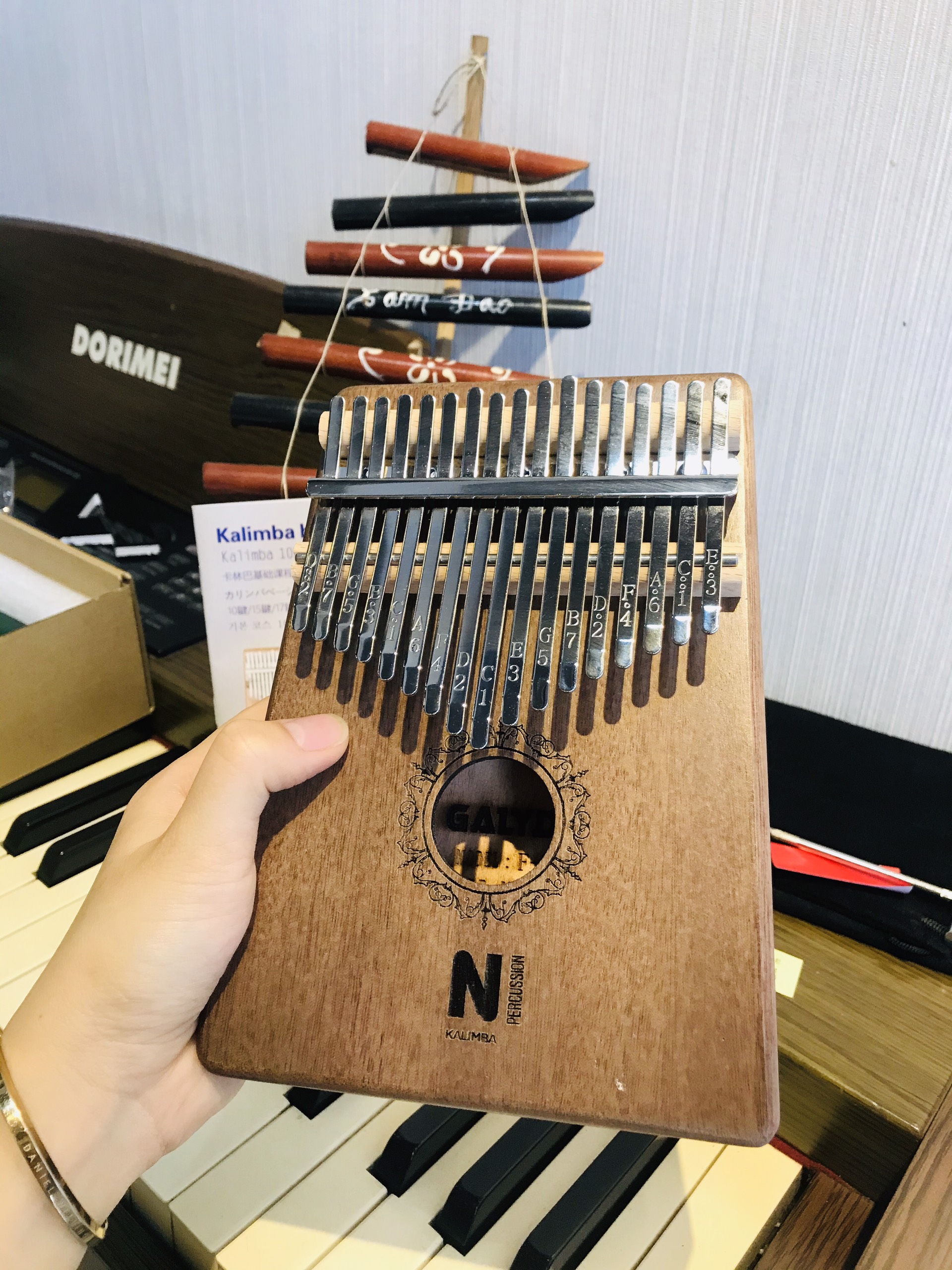 Đàn kalimba tặng búa và phụ kiện
