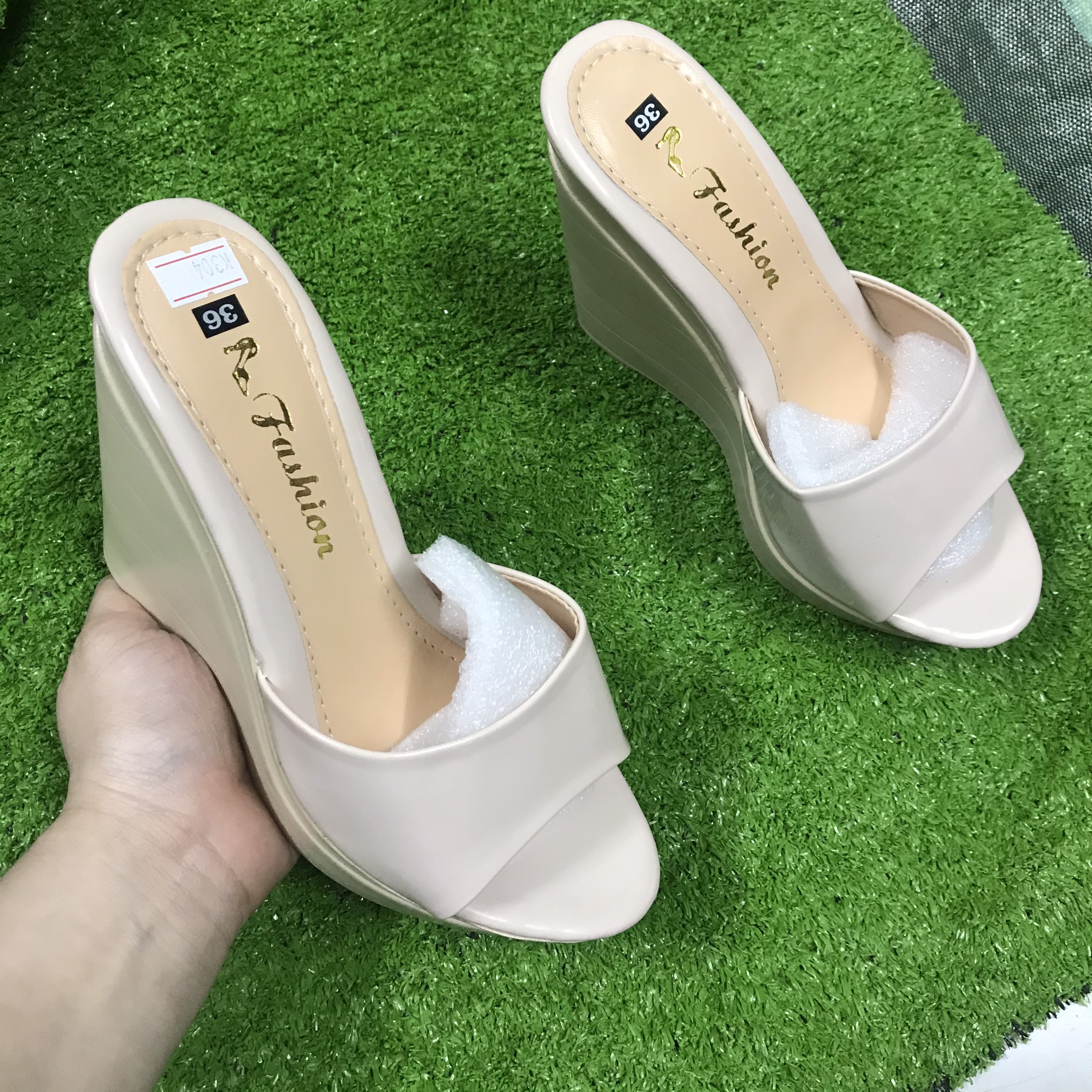 Dép đế xuồng quai ngang da bóng cao 12p