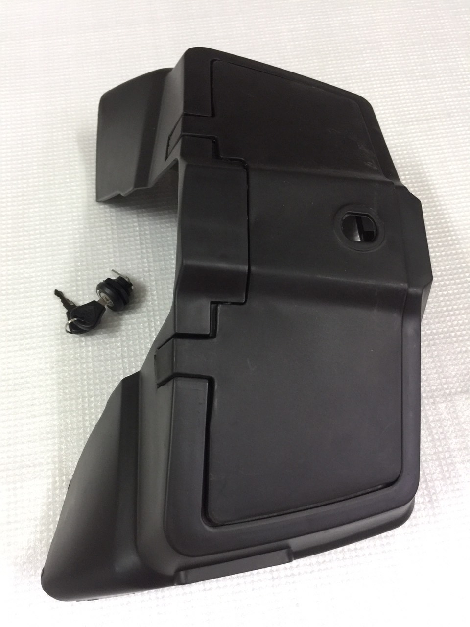 [HCM]Thùng đựng đồ xe Max tặng kèm ổ khóa