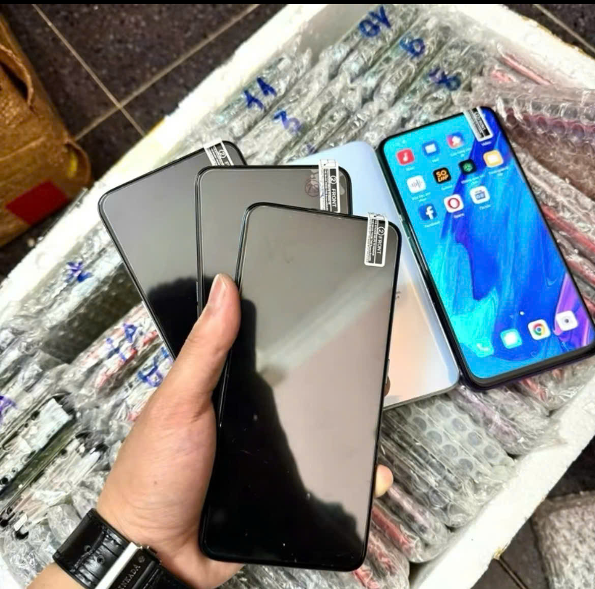 Z.Op Reno2 Z 8Gb/256Gb Phone Has Nfc, Original and Beautiful, Full Functions, Comes with Case, Tempered Glass, 6-Month Warranty - 3