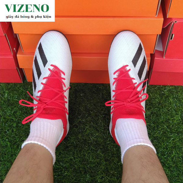 giày đá bóng , già đá banh X19.3 đinh TF màu bạc đỏ