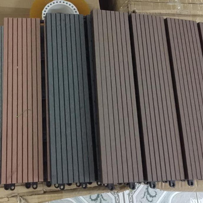 20 Vỉ gỗ nhựa lót sàn ban công 30x30CM