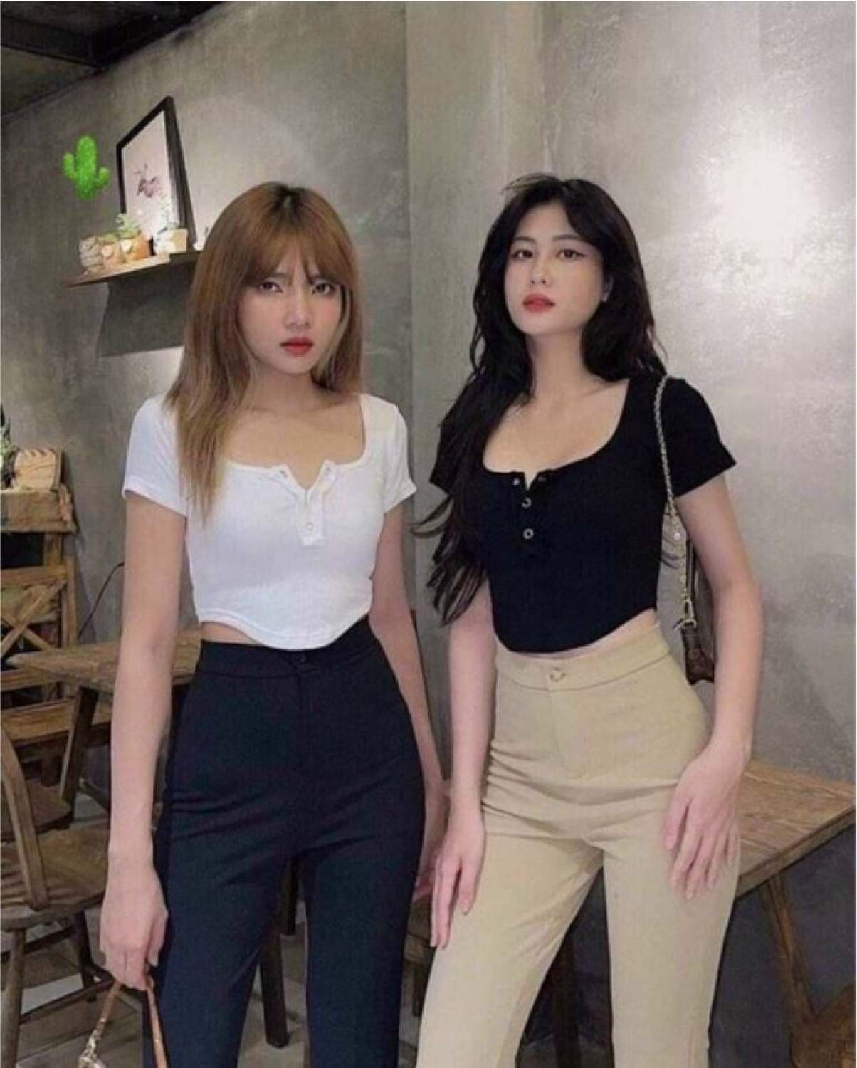 Áo croptop nữ cổ vuông ngắn tay vạt bầu vải trơn co giãn-3 màu