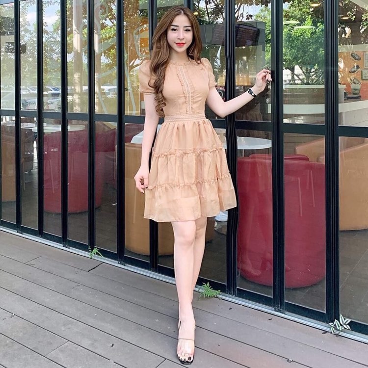 Đầm phối ren nhún bèo ba tầng quá đẹp thời trang bambo