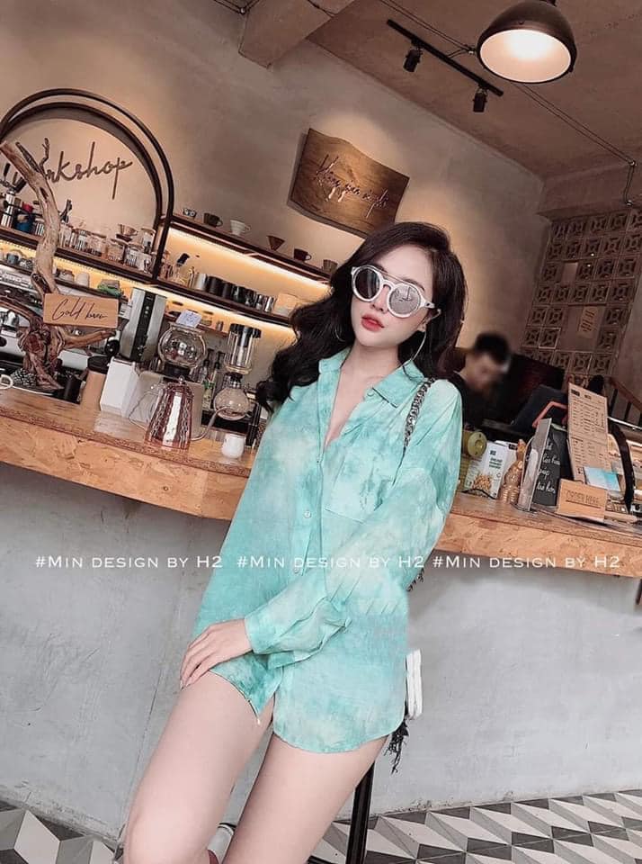 Áo sơ mi lụa loang 2 màu phom rộng siêu hot