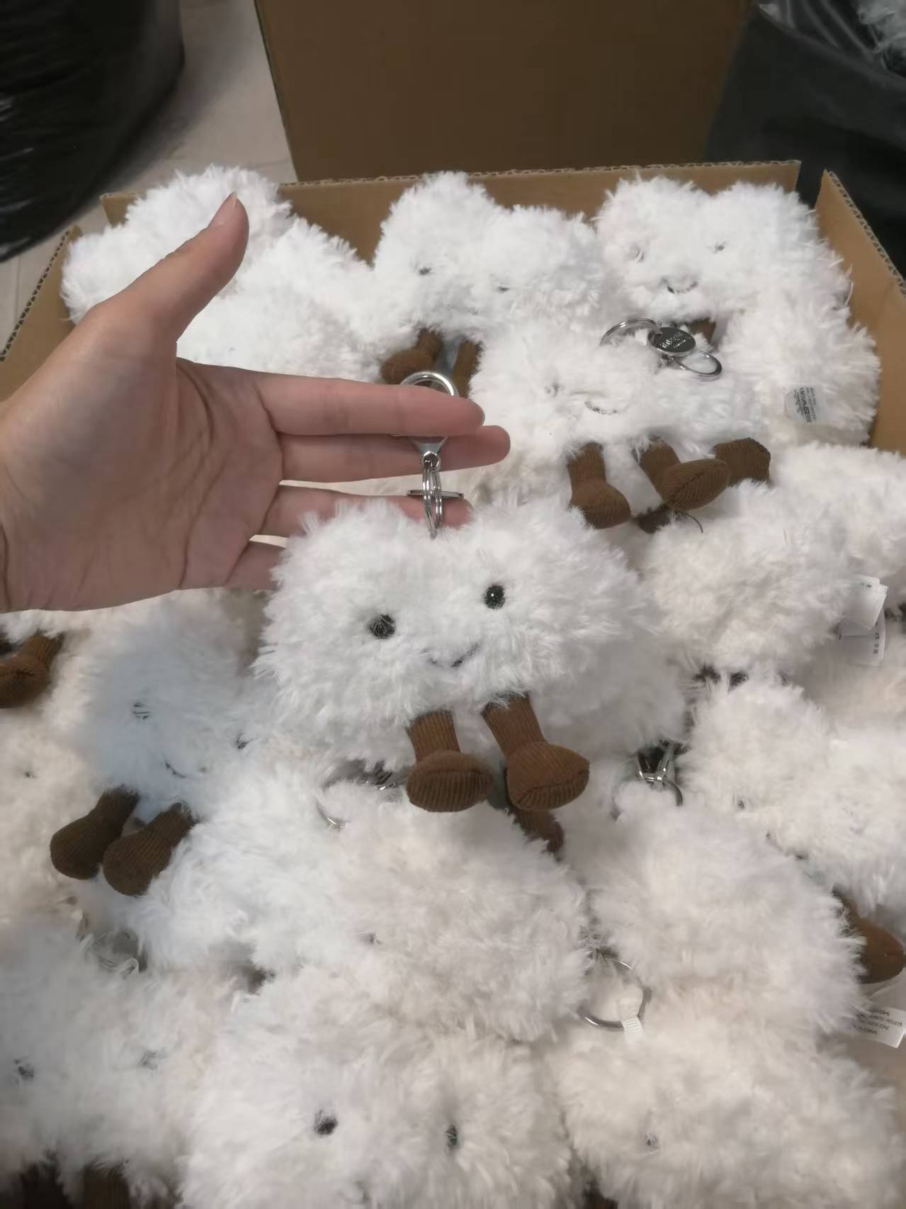 jellycat Mặt dây chuyền có cả ba thẻ và một con dấu thép, khắc hình Gấu Barcelona, Cà Tím và Bánh Sừng Bò.   Nhiều kiểu quà tặng khác nhau - 6