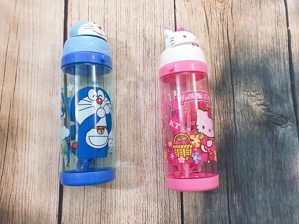 BÌNH NƯỚC TRẺ EM HỌA TIẾT NHÂN VẬT HOẠT HÌNH ĐÁNG YÊU, KÈM ỐNG HÚT TIỆN DỤNG KHI ĐI HỌC, ĐI CHƠI, ĐI DU LỊCH,... DUNG TÍCH 500ML