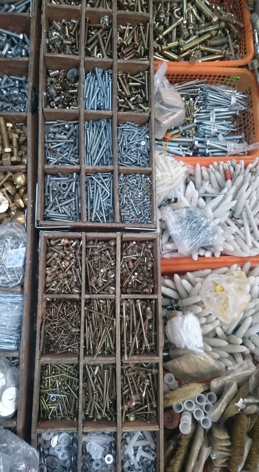 100 tắc kê nhựa kèm vít 3,4,5,6