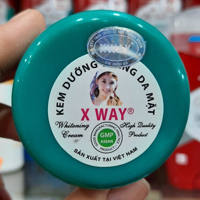 Kem dưỡng trắng da mặt x way phương nghĩa
