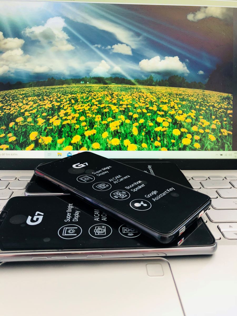 [TRẢ GÓP 0%] Điện Thoại LG G7 ThinQ Bản 2 Sim Chính hãng 64G mới -Màn hình 6.1inch 2K, Snapdragon 845, Pin 3000mA - BẢO HÀNH 12 THÁNG  chiến PUBG/Free fire ngon- điện thoại giá rẻ - smartphone giá rẻ- yên tâm mua sắm với Hoàng Anh Mobile