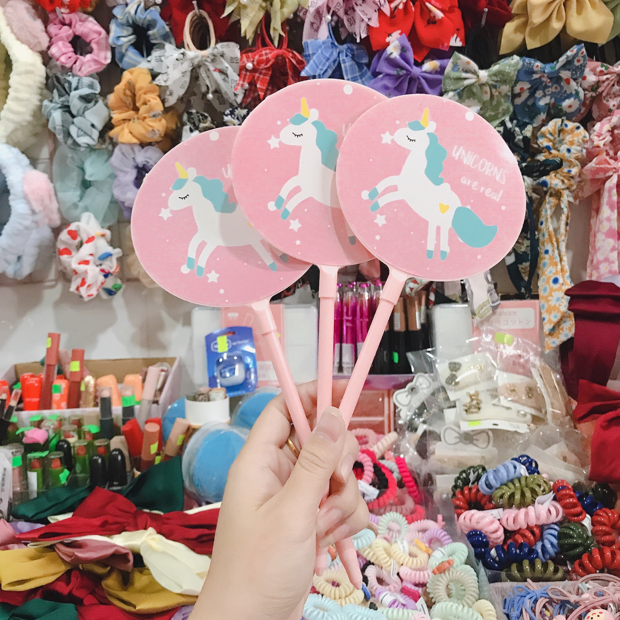 Bút bi hoạt hình cute dễ thương cho bé, cho học sinh