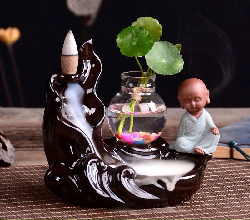 Thác Khói Trầm Hương - Sư Tiểu bên suối tặng 10 nụ trầm tự nhiên