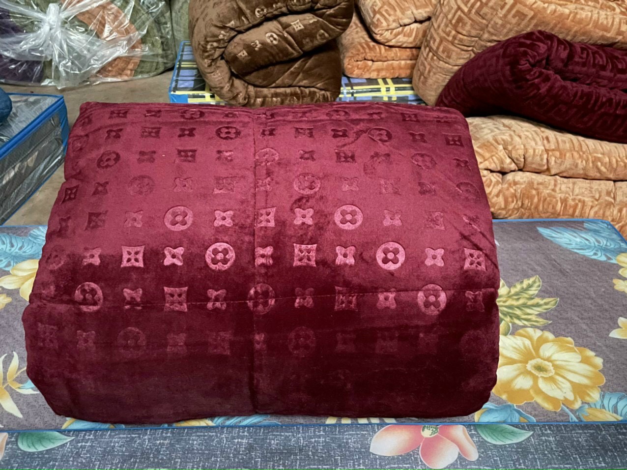 Chăn lông cừu LV chăn lông cừu 3 lớp dày dặn, chăn mền đắp mùa đông