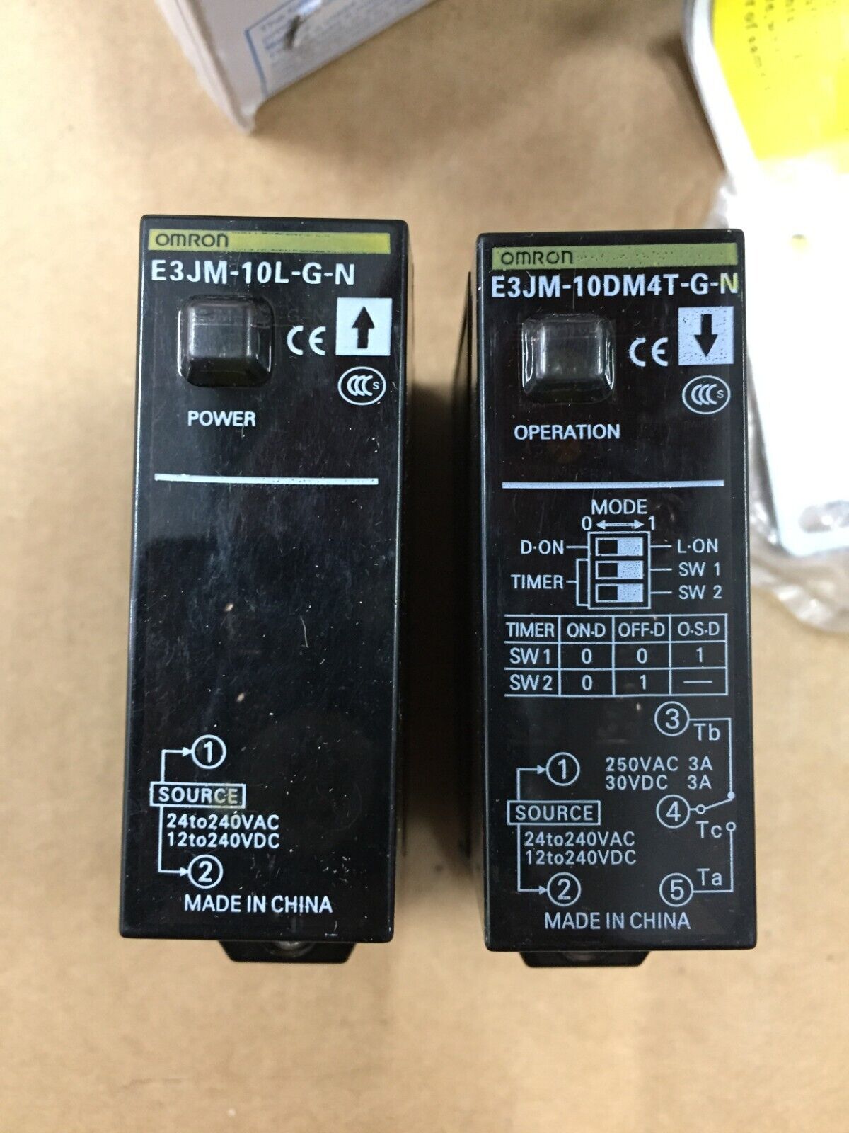 Cảm Biến Quang Omron E3JM-10M4T-G-N