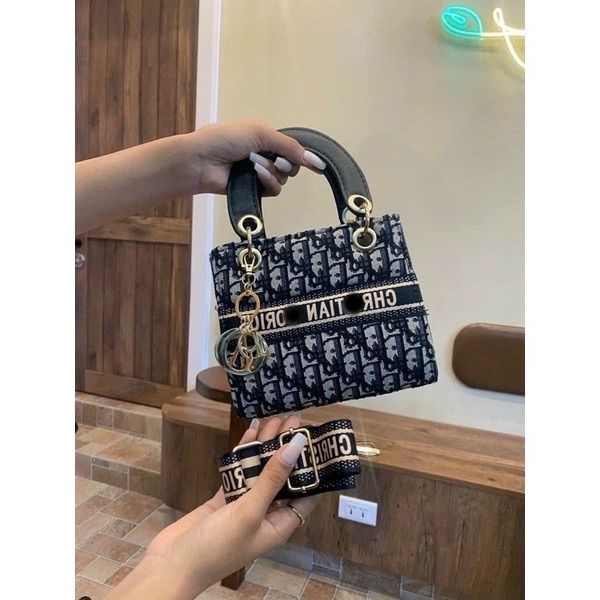 Túi xách cầm tay thổ cẩm Đ R size 20