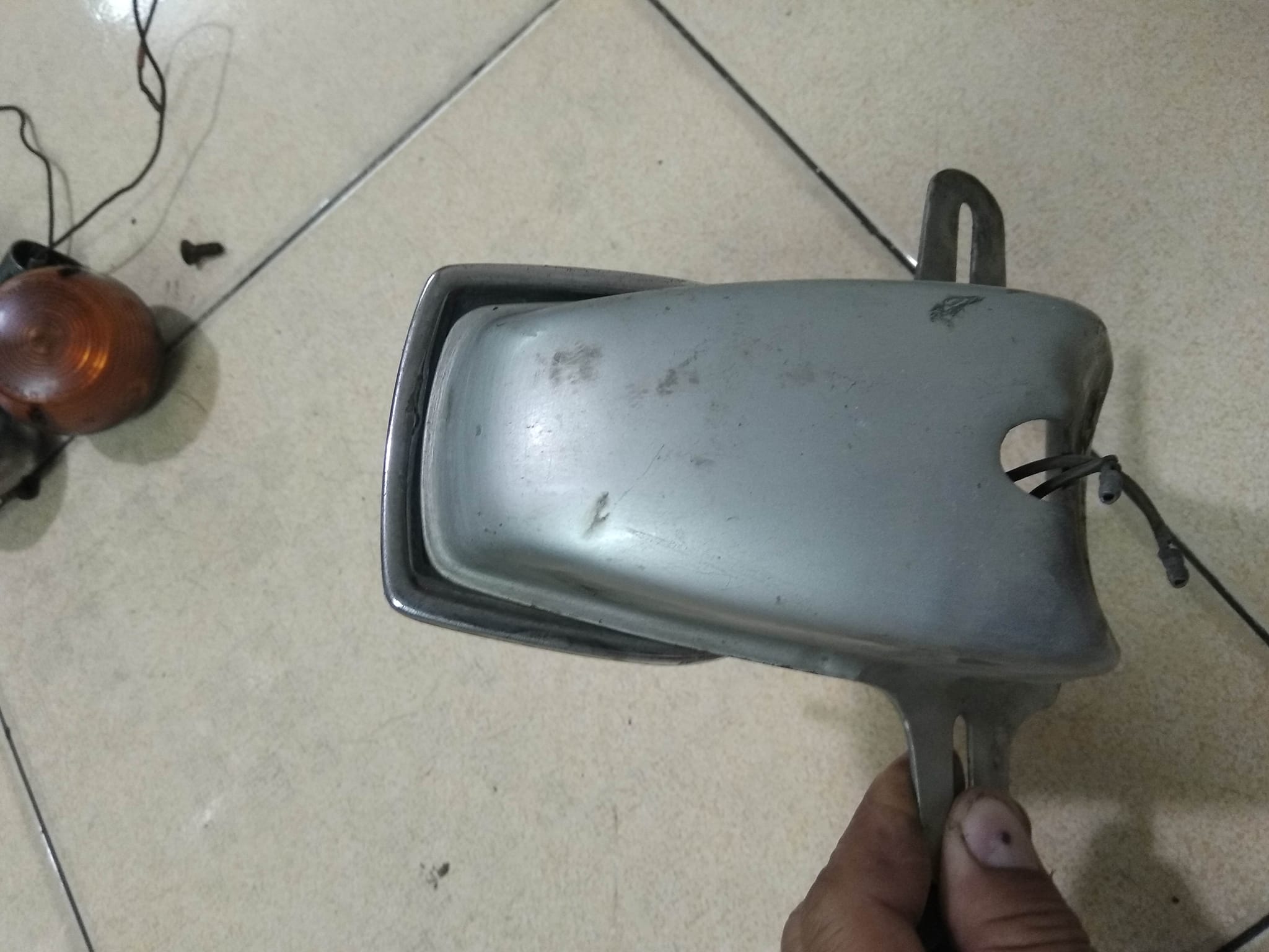 Cóc đèn hậu và bắt biển honda chaly ( hàng tháo xe )
