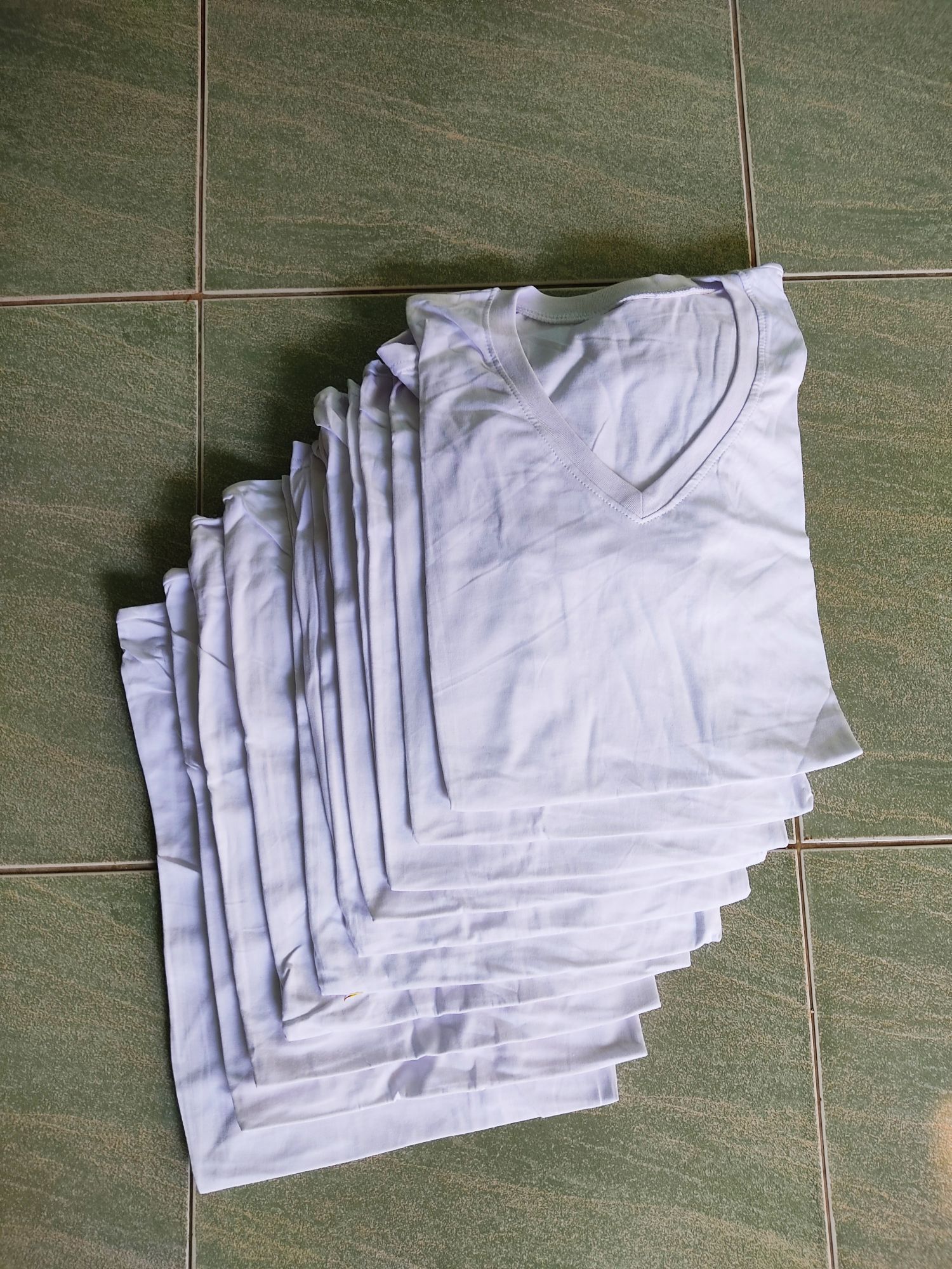 Combo 10 áo lót thun trắng cổ tim
