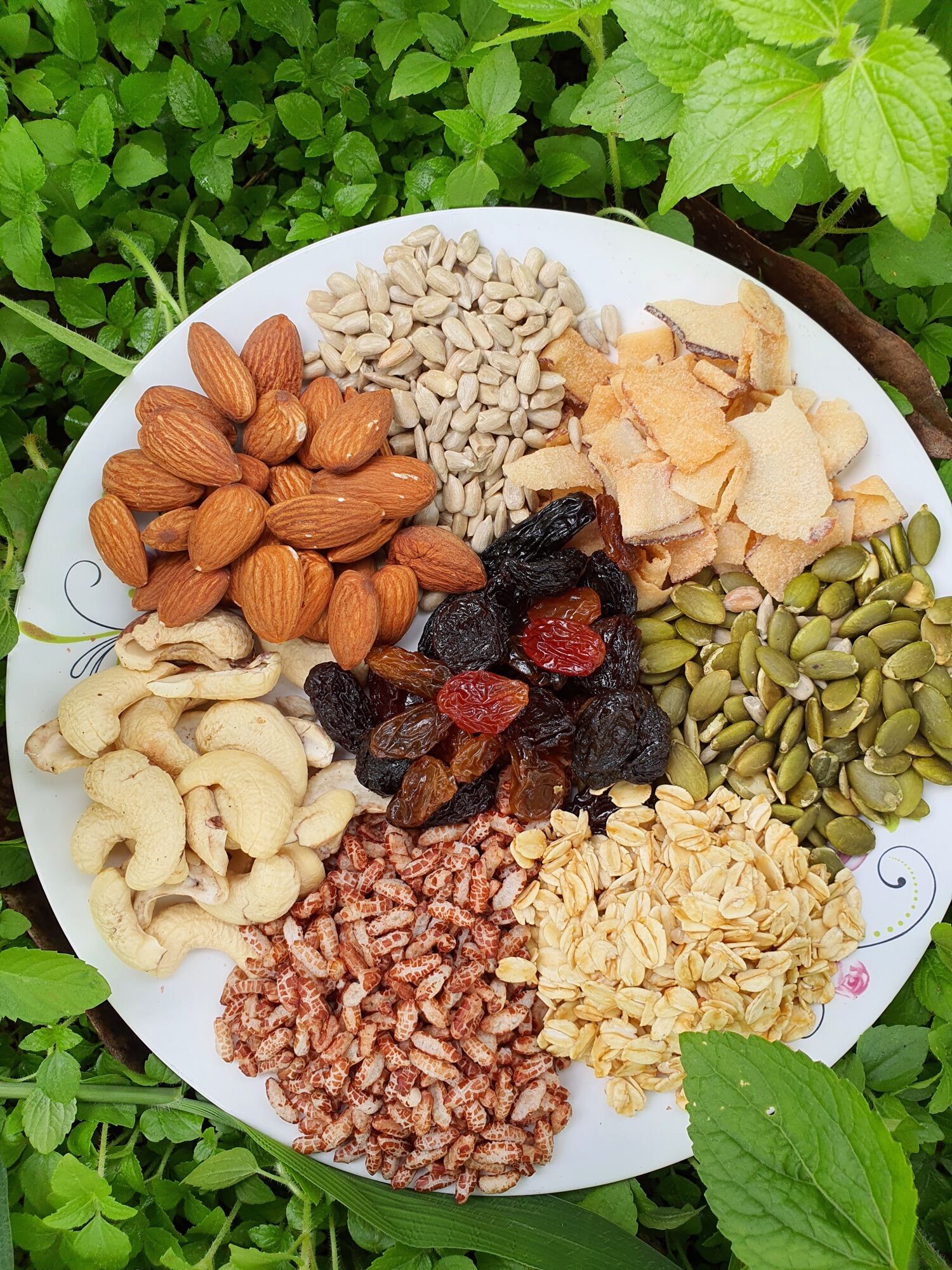 Granola cao cấp full hạt (8 loại hạt) 80% hạt 500gr