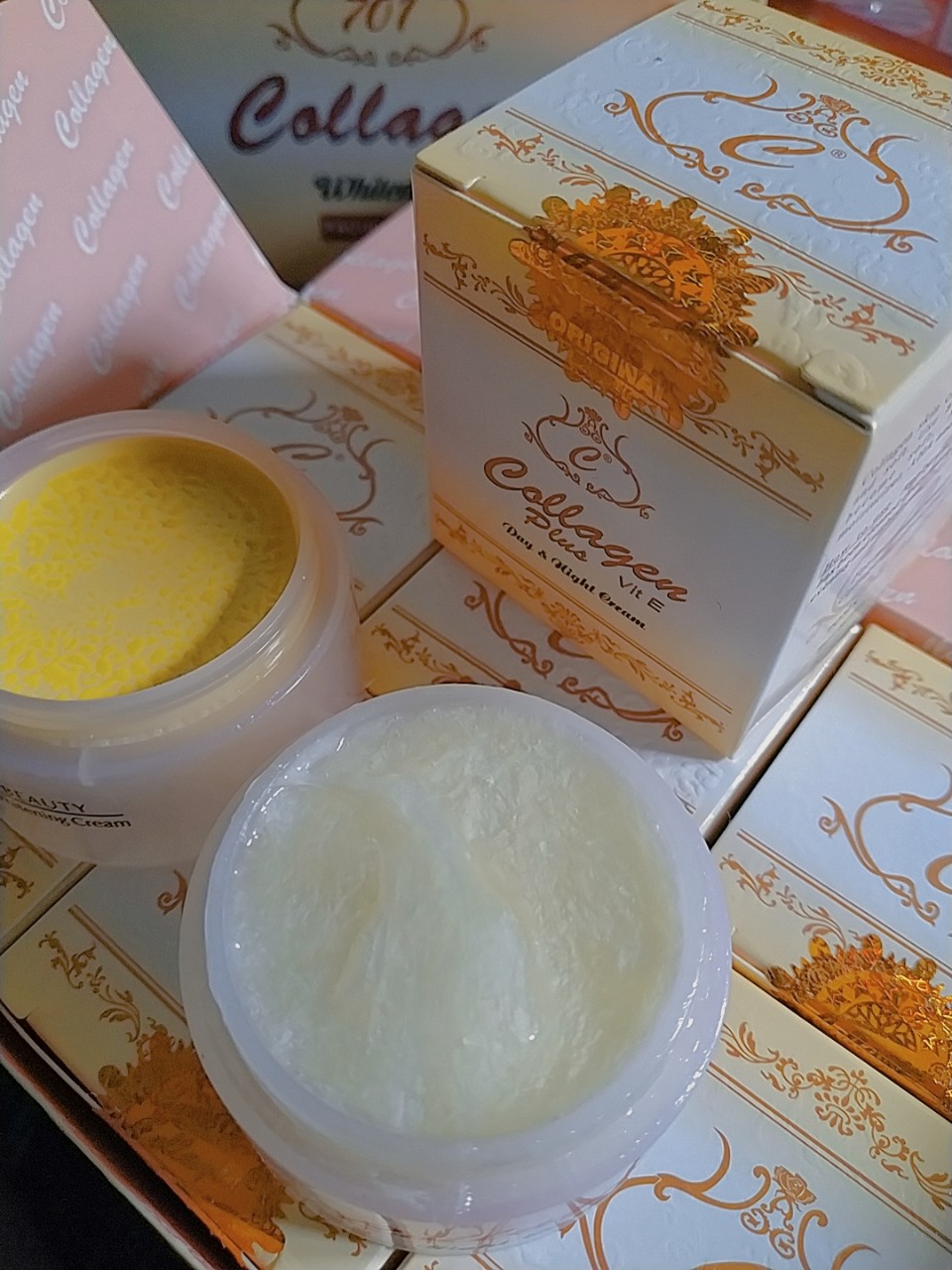 Kem collagen plus vit e tem đỏ cho da tàn nhang