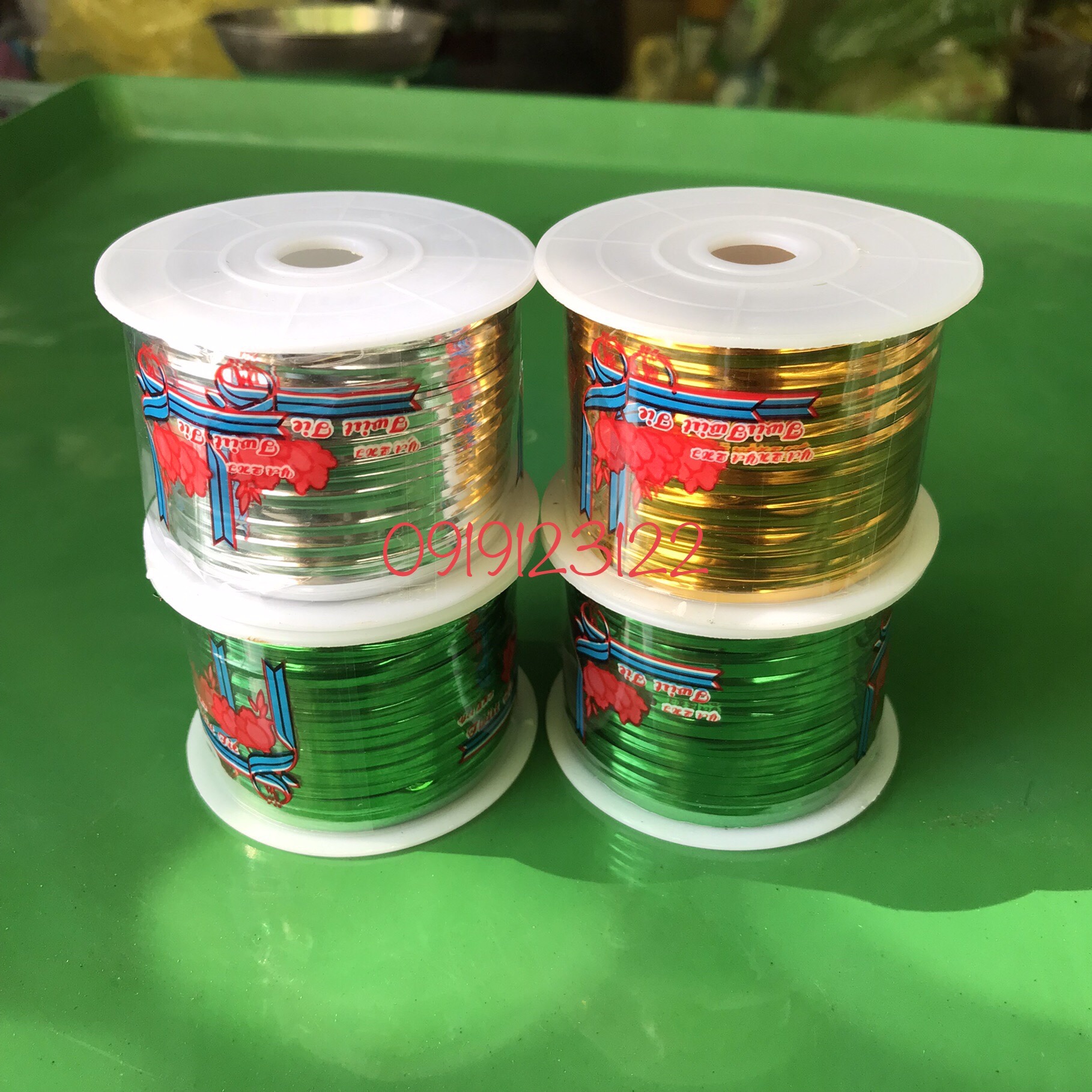 Dây kẽm buộc lan màu ngẫu nhiên