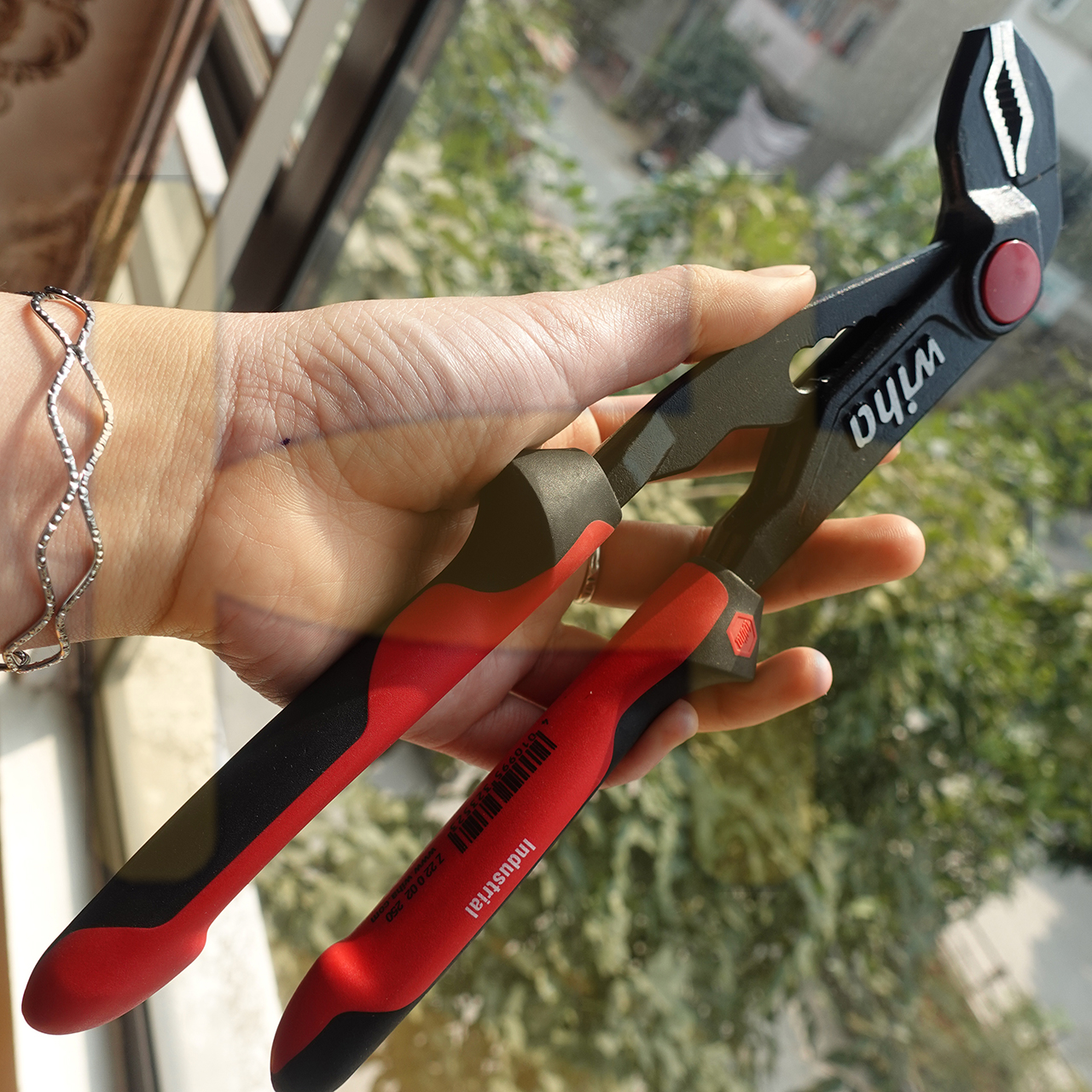 Kìm mỏ quạ wiha model 32352
