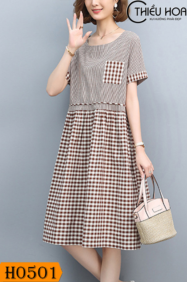 Đầm suông nữ trung niên kẻ sọc caro vừa trẻ trung vừa thanh lịch chất vải Cotton thương hiệu Thiều Hoa H0501