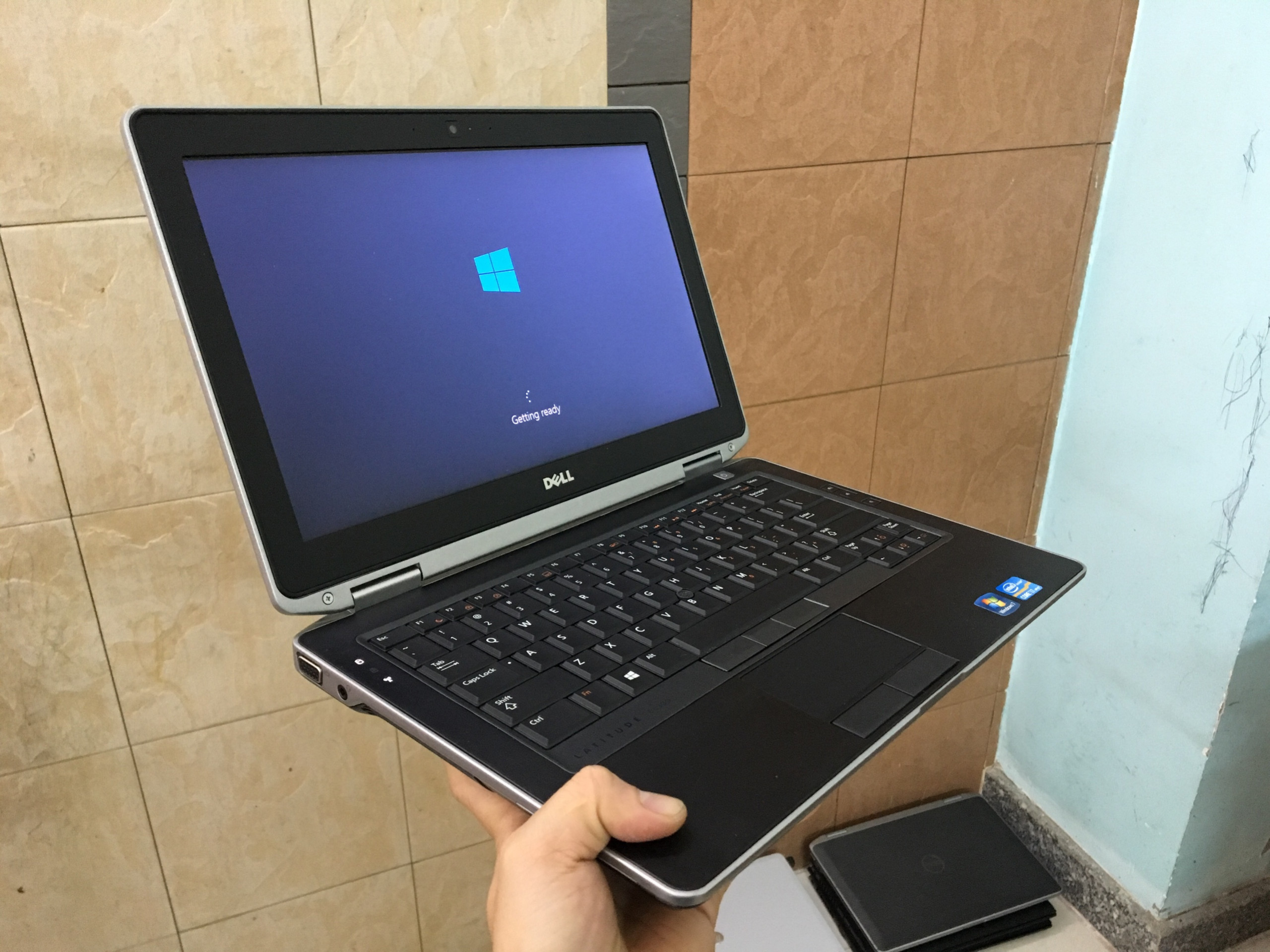 Laptop cũ dell latitude e6330 i5 3320m 4gb hdd 320gb màn hình 13.3 inch
