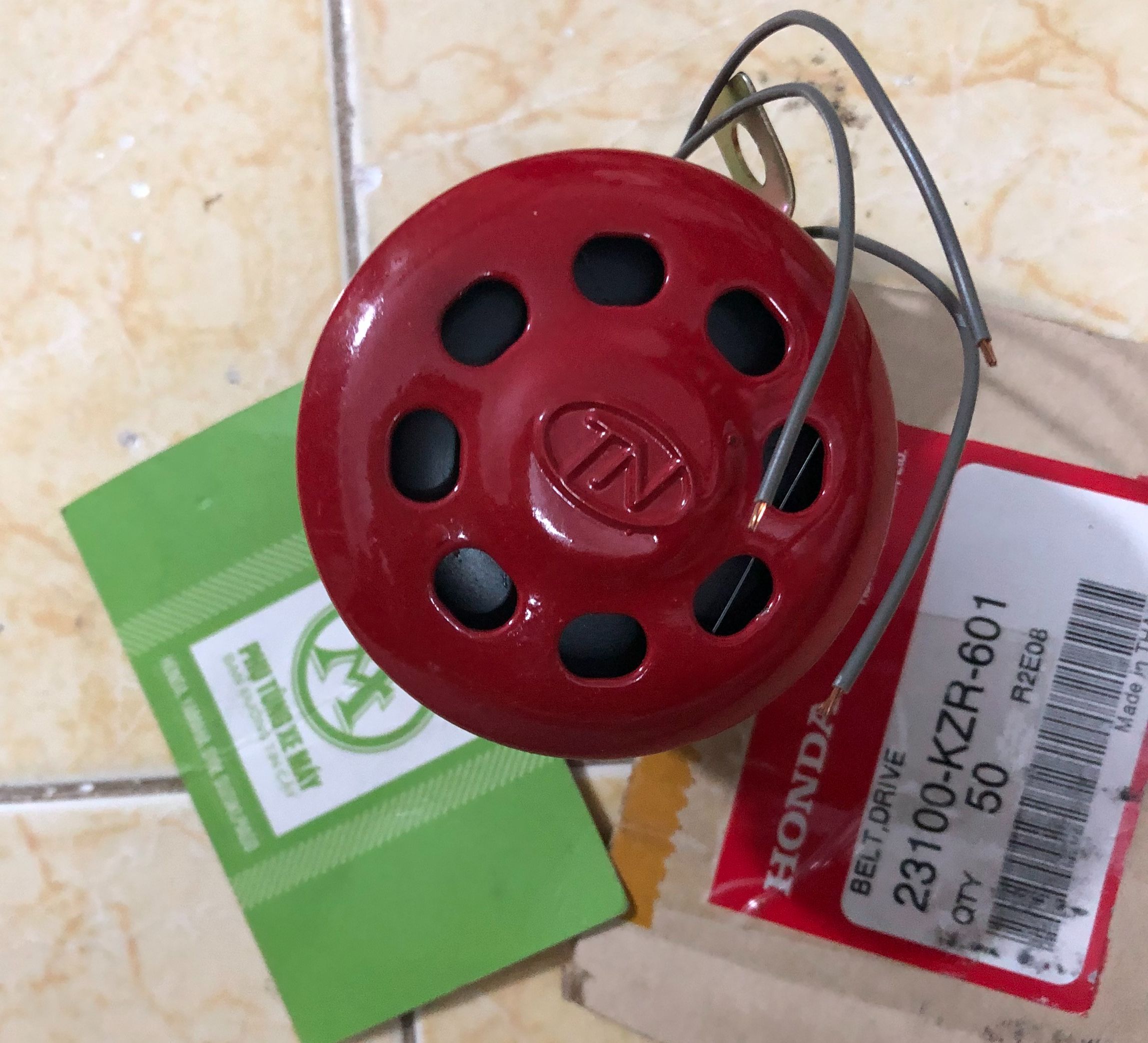 Còi lùi ( kèn de ) sử dụng 12v music ( nhạc) / Kêu tít tít
