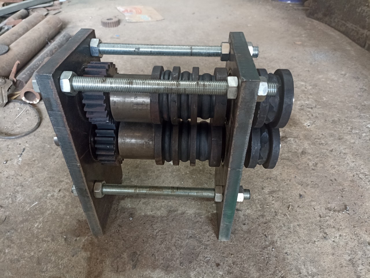 Bộ khung trục cán sắt hộp 14-16-20 trơn và 14 gân