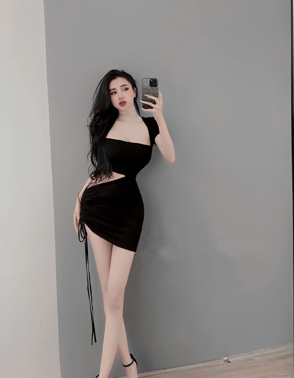 Đầm body khoét eo rút dây cổ vuông tay ngắn, chất thun mềm mịn co giãn tốt, kiểu dáng quyến rũ gợi cảm - hmt
