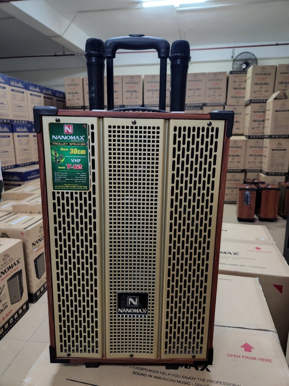 Loa Kéo Chính hãng Nanomax T-12 kèm 2 Micro Bass 30cm cs 300W